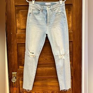 Light wash distressed jeans, size 28/6